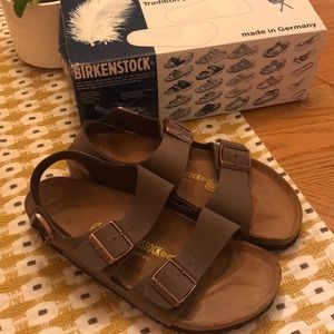 Never worn birkenstocks!